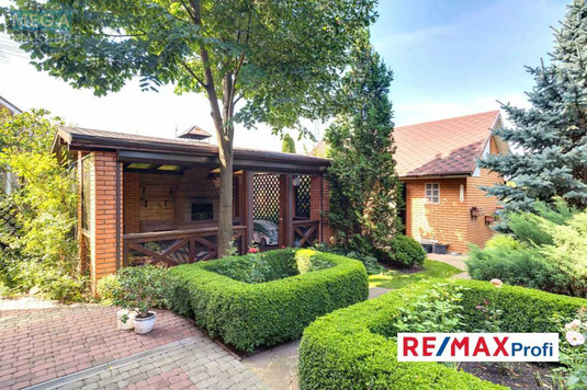 Продаж дома, 2&nbsp;поверху, 450&nbsp;кв.м, 7&nbsp;кімнат, ділянка 13&nbsp;соток, <a class="location-link" href="/glevaha/" title="Недвижимость Глеваха">Глеваха</a>, Освіти (изображение 3)