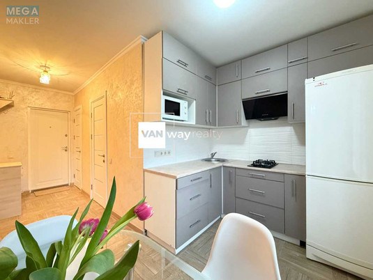 Продаж 1 кімнатної квартири (32/17/7,2), 1 пов. 9 пов. будинку, <a class="location-link" href="/kiev/" title="Недвижимость Київ">Київ</a>, <a class="location-link" href="/kiev/dneprovskij/" title="Недвижимость Дніпровський район">Дніпровський р-н</a>, Андрія Малишка вул., 3 (изображение 7)