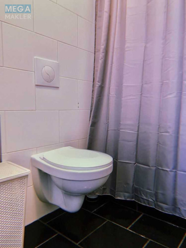 Продаж комерційної нерухомості, 14,70&nbsp;кв.м, под офис, <a class="location-link" href="/kiev/" title="Недвижимость Київ">Київ</a>, <a class="location-link" href="/kiev/pecherskij/" title="Недвижимость Печерський район">Печерський р-н</a>, Лютеранская ул., 17 (изображение 4)