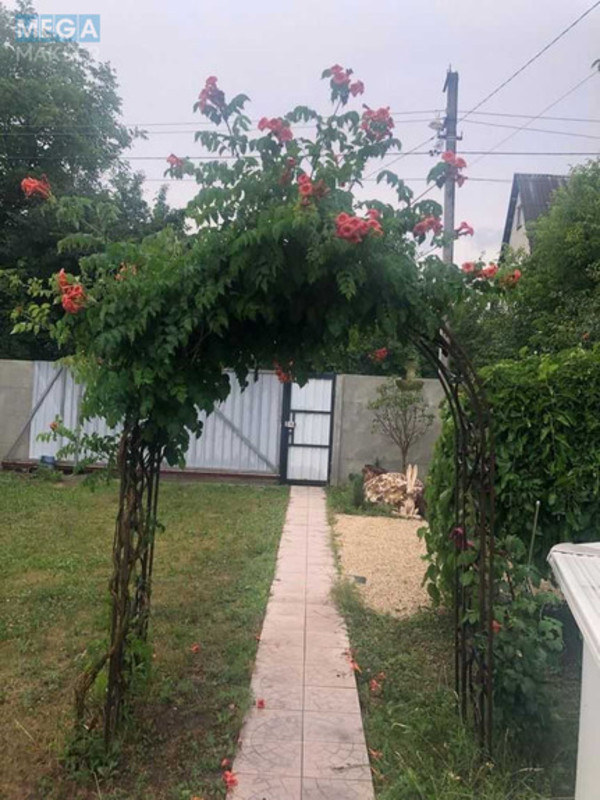 Продаж дома, 2&nbsp;поверху, 44&nbsp;кв.м, 3&nbsp;кімнати, ділянка 6&nbsp;соток, <a class="location-link" href="/podgorcy-selo/" title="Недвижимость Підгірці">Підгірці</a>, СТ Волга (изображение 2)