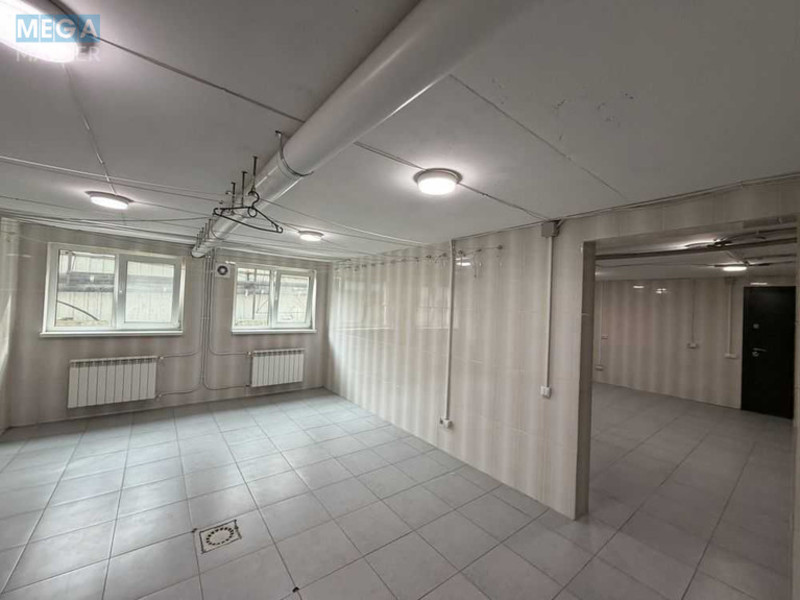 Продаж комерційної нерухомості, 130&nbsp;кв.м, под офис, <a class="location-link" href="/kiev/" title="Недвижимость Київ">Київ</a>, <a class="location-link" href="/kiev/shevchenkovskij/" title="Недвижимость Шевченківський район">Шевченківський р-н</a>, Глубочицкая ул., 40 (изображение 2)