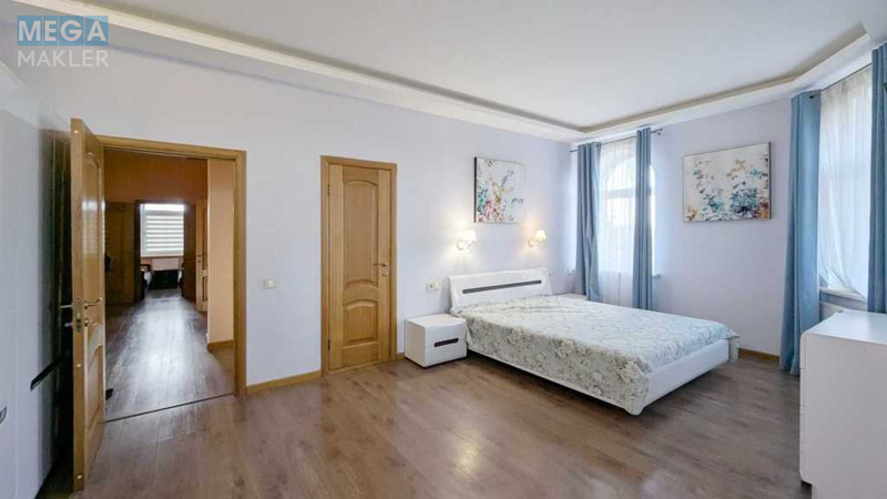 Продаж дома, 2&nbsp;поверху, 390&nbsp;кв.м, 5&nbsp;кімнат, ділянка 32&nbsp;сотки, <a class="location-link" href="/lyubimovka-selo-kv-kievo-svyatoshinskij-rajon/" title="Недвижимость Любимівка">Любимівка</a>, Лісна (изображение 10)