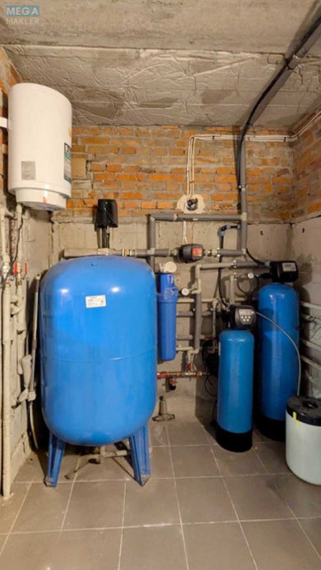 Продаж дома, 2&nbsp;поверху, 390&nbsp;кв.м, 5&nbsp;кімнат, ділянка 32&nbsp;сотки, <a class="location-link" href="/lyubimovka-selo-kv-kievo-svyatoshinskij-rajon/" title="Недвижимость Любимівка">Любимівка</a>, Лісна (изображение 15)