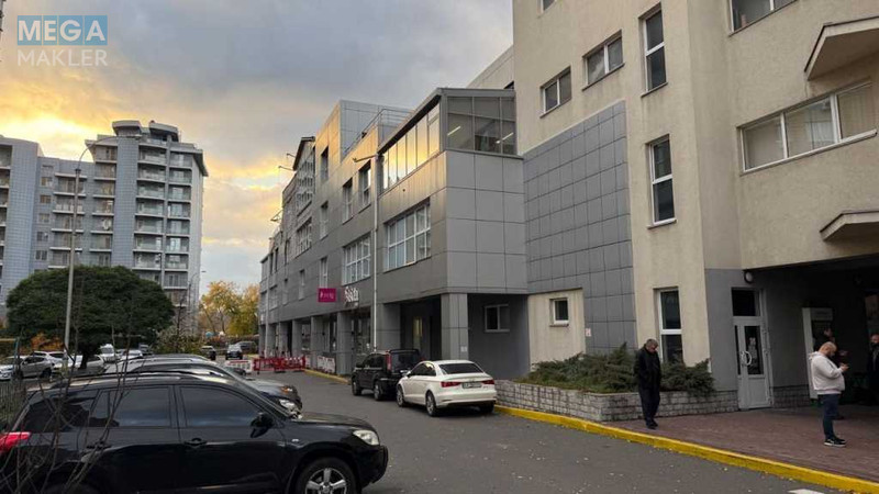 Оренда окремої будівлі/побудови, 1&nbsp;375&nbsp;кв.м, <a class="location-link" href="/kiev/" title="Недвижимость Київ">Київ</a>, <a class="location-link" href="/kiev/dneprovskij/" title="Недвижимость Дніпровський район">Дніпровський р-н</a>, Раїси Окіпної вул., 8б (изображение 2)