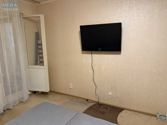 Оренда 1 кімнатної квартири, <a class="location-link" href="/kiev/" title="Недвижимость Київ">Київ</a>, <a class="location-link" href="/kiev/darnickij/" title="Недвижимость Дарницький район">Дарницький р-н</a>, Урловская ул., 9 (изображение 11)