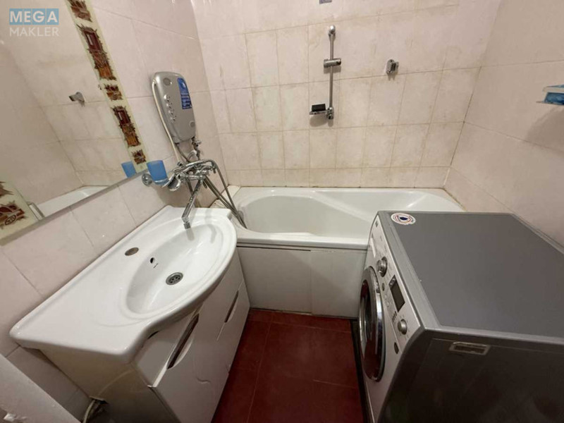 Оренда 1 кімнатної квартири, <a class="location-link" href="/kiev/" title="Недвижимость Київ">Київ</a>, <a class="location-link" href="/kiev/darnickij/" title="Недвижимость Дарницький район">Дарницький р-н</a>, Урловская ул., 9 (изображение 16)