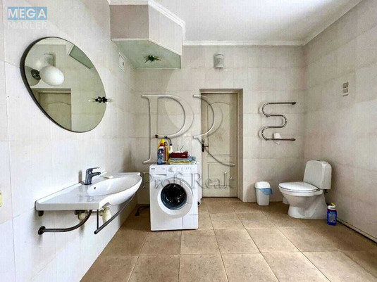 Продаж дома, 2&nbsp;поверху, 233&nbsp;кв.м, 5&nbsp;кімнат, ділянка 9&nbsp;соток, <a class="location-link" href="/kiev/" title="Недвижимость Київ">Київ</a>, <a class="location-link" href="/kiev/podolskij/" title="Недвижимость Подільський район">Подільський р-н</a>, Івана Виговського вул. (изображение 10)