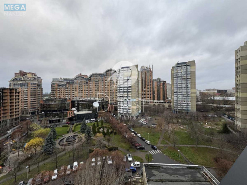 Продаж 2 кімнатної квартири (90/50/28), 13 пов. 21 пов. будинку, <a class="location-link" href="/kiev/" title="Недвижимость Київ">Київ</a>, <a class="location-link" href="/kiev/pecherskij/" title="Недвижимость Печерський район">Печерський р-н</a>, Старонаводницкая ул., 6Б (изображение 18)