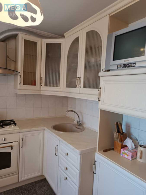 Оренда 2 кімнатної квартири, <a class="location-link" href="/kiev/" title="Недвижимость Київ">Київ</a>, <a class="location-link" href="/kiev/dneprovskij/" title="Недвижимость Дніпровський район">Дніпровський р-н</a>, Русанівська наб., 6 (изображение 2)