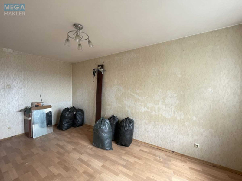 Продаж 3 кімнатної квартири (91/45/15), 13 пов. 17 пов. будинку, <a class="location-link" href="/kiev/" title="Недвижимость Київ">Київ</a>, <a class="location-link" href="/kiev/goloseevskij/" title="Недвижимость Голосіївський район">Голосіївський р-н</a>, Маршала Якубовського вул., 4 (изображение 4)