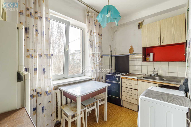 Продаж 3 кімнатної квартири (60/44/6), 5 пов. 5 пов. будинку, <a class="location-link" href="/kiev/" title="Недвижимость Київ">Київ</a>, <a class="location-link" href="/kiev/svyatoshinskij/" title="Недвижимость Святошинський район">Святошинський р-н</a>, Ромена Роллана бульв., 4Г (изображение 11)