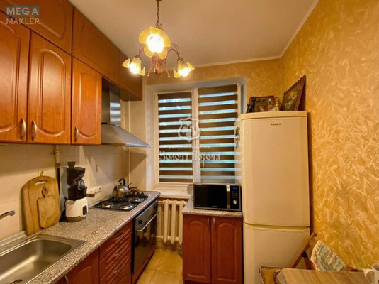 Продаж 1 кімнатної квартири (28/16,7/5,6), 1 пов. 4 пов. будинку, <a class="location-link" href="/kiev/" title="Недвижимость Київ">Київ</a>, <a class="location-link" href="/kiev/solomenskij/" title="Недвижимость Солом'янський район">Солом'янський р-н</a>, Олексіївська вул., 10 (изображение 2)