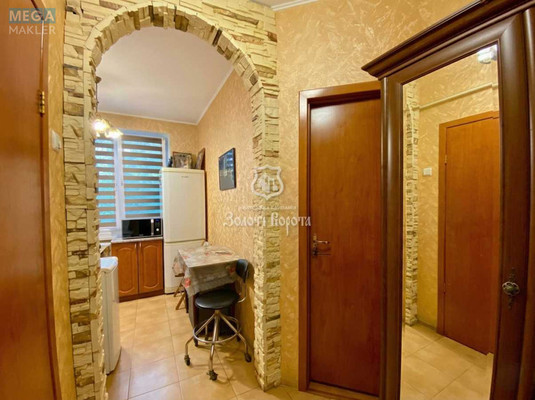 Продаж 1 кімнатної квартири (28/16,7/5,6), 1 пов. 4 пов. будинку, <a class="location-link" href="/kiev/" title="Недвижимость Київ">Київ</a>, <a class="location-link" href="/kiev/solomenskij/" title="Недвижимость Солом'янський район">Солом'янський р-н</a>, Олексіївська вул., 10 (изображение 4)