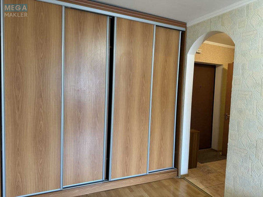 Оренда 1 кімнатної квартири, <a class="location-link" href="/kiev/" title="Недвижимость Київ">Київ</a>, <a class="location-link" href="/kiev/svyatoshinskij/" title="Недвижимость Святошинський район">Святошинський р-н</a>, Михаила Котельникова ул., 87 (изображение 6)