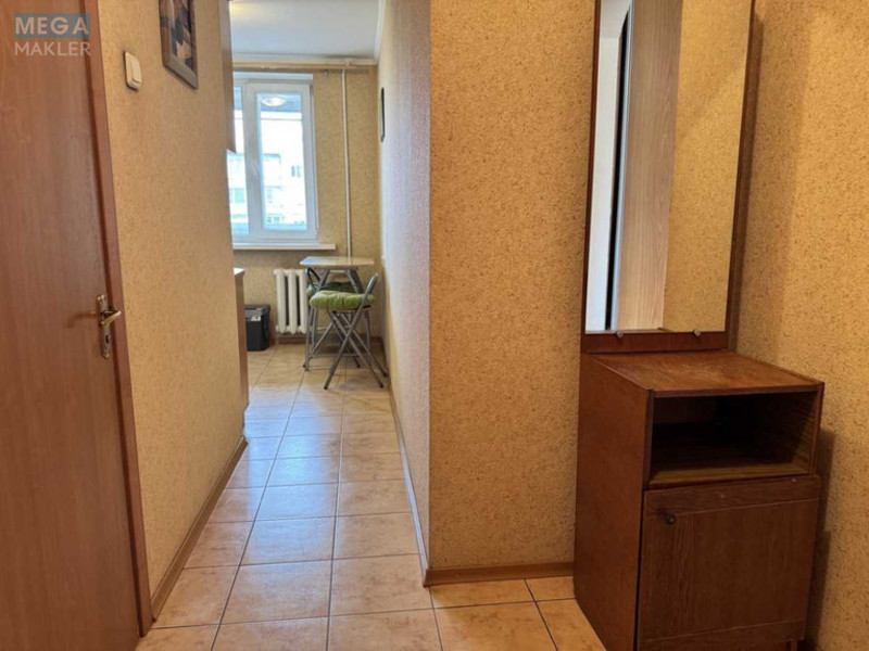 Оренда 1 кімнатної квартири, <a class="location-link" href="/kiev/" title="Недвижимость Київ">Київ</a>, <a class="location-link" href="/kiev/svyatoshinskij/" title="Недвижимость Святошинський район">Святошинський р-н</a>, Михаила Котельникова ул., 87 (изображение 8)