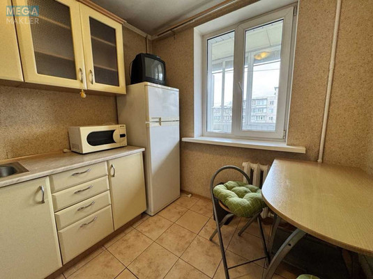 Оренда 1 кімнатної квартири, <a class="location-link" href="/kiev/" title="Недвижимость Київ">Київ</a>, <a class="location-link" href="/kiev/svyatoshinskij/" title="Недвижимость Святошинський район">Святошинський р-н</a>, Михаила Котельникова ул., 87 (изображение 11)