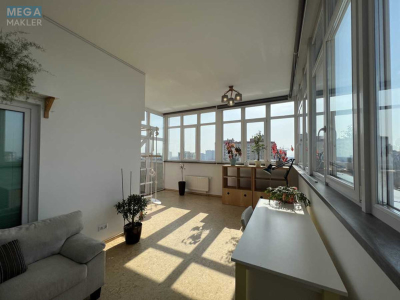 Продаж 3 кімнатної квартири (171/89/16), 18 пов. 19 пов. будинку, <a class="location-link" href="/kiev/" title="Недвижимость Київ">Київ</a>, <a class="location-link" href="/kiev/goloseevskij/" title="Недвижимость Голосіївський район">Голосіївський р-н</a>, Ломоносова ул., 50/2 (изображение 13)