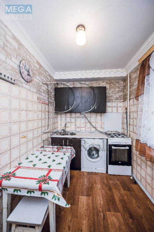 Продаж 2 кімнатної квартири (47/30/7), 2 пов. 5 пов. будинку, <a class="location-link" href="/kiev/" title="Недвижимость Київ">Київ</a>, <a class="location-link" href="/kiev/dneprovskij/" title="Недвижимость Дніпровський район">Дніпровський р-н</a>, Сєрова Валентина вулиця, 36 (изображение 3)