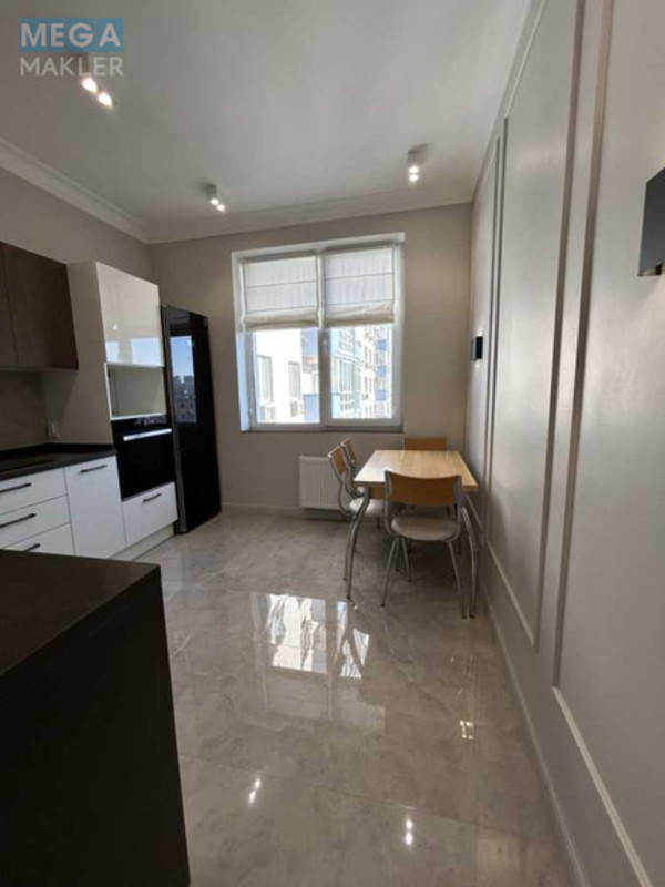 Продаж 3 кімнатної квартири (101/66/10,8), 7 пов. 18 пов. будинку, <a class="location-link" href="/kiev/" title="Недвижимость Київ">Київ</a>, <a class="location-link" href="/kiev/shevchenkovskij/" title="Недвижимость Шевченківський район">Шевченківський р-н</a>, Кирило-Мефодіївська вул., 2 (изображение 10)