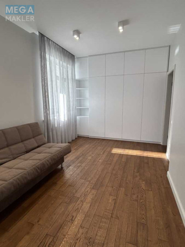 Продаж 3 кімнатної квартири (101/66/10,8), 7 пов. 18 пов. будинку, <a class="location-link" href="/kiev/" title="Недвижимость Київ">Київ</a>, <a class="location-link" href="/kiev/shevchenkovskij/" title="Недвижимость Шевченківський район">Шевченківський р-н</a>, Кирило-Мефодіївська вул., 2 (изображение 17)