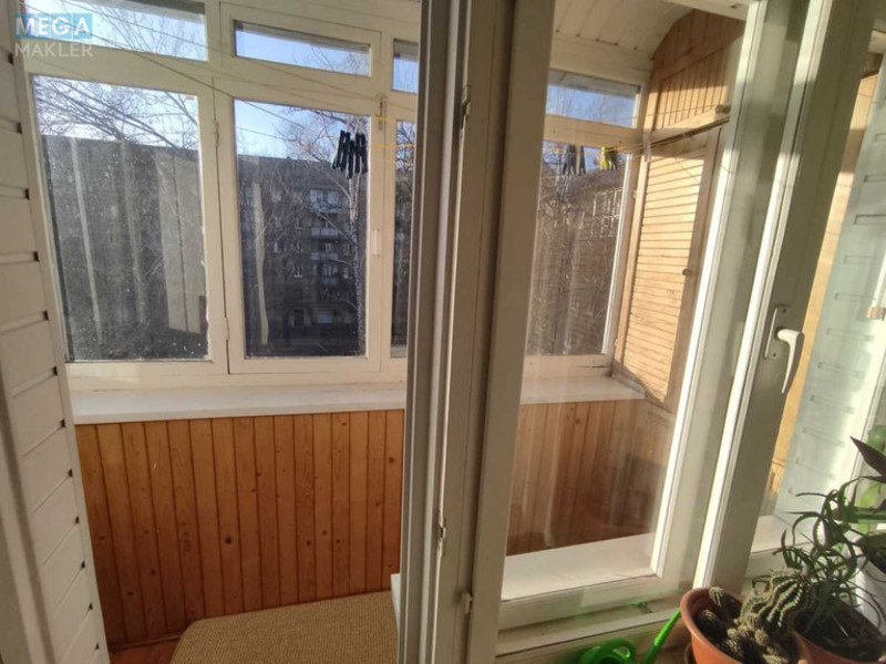 Оренда 1 кімнатної квартири, <a class="location-link" href="/kiev/" title="Недвижимость Київ">Київ</a>, <a class="location-link" href="/kiev/shevchenkovskij/" title="Недвижимость Шевченківський район">Шевченківський р-н</a>, Олени Теліги вул., 31/1 (изображение 4)