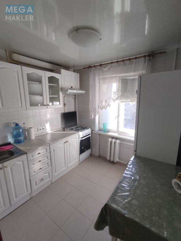 Оренда 1 кімнатної квартири, <a class="location-link" href="/kiev/" title="Недвижимость Київ">Київ</a>, <a class="location-link" href="/kiev/shevchenkovskij/" title="Недвижимость Шевченківський район">Шевченківський р-н</a>, Олени Теліги вул., 31/1 (изображение 8)