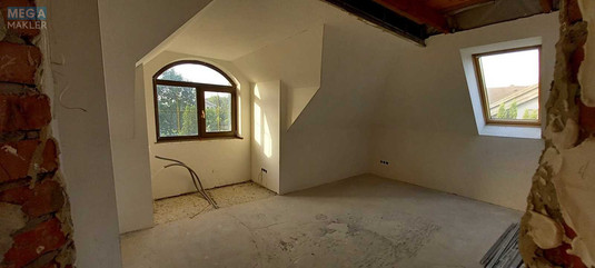 Продаж дома, 2&nbsp;поверху, 310&nbsp;кв.м, 6&nbsp;кімнат, ділянка 12&nbsp;соток, <a class="location-link" href="/romankov/" title="Недвижимость Романків">Романків</a>, Зелёная, 3 (изображение 19)