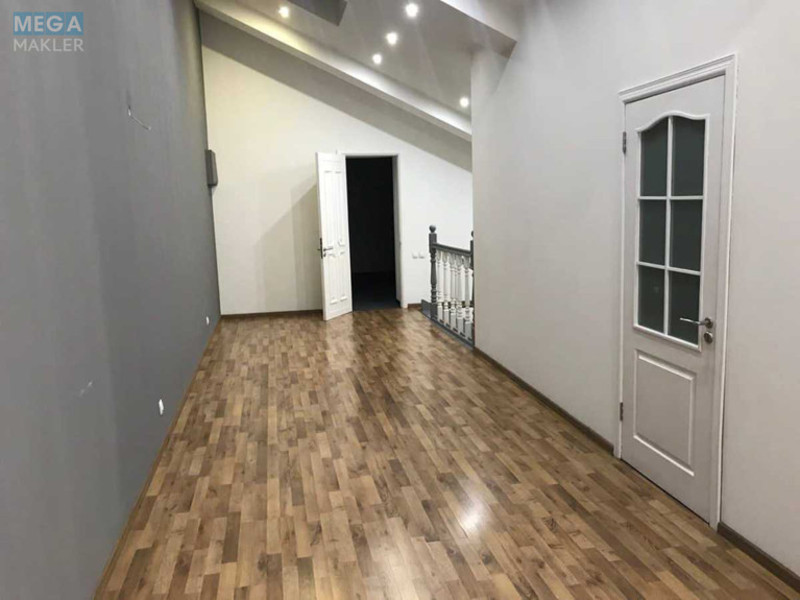 Оренда 7 і більше кімнатної квартири, <a class="location-link" href="/kiev/" title="Недвижимость Київ">Київ</a>, <a class="location-link" href="/kiev/pecherskij/" title="Недвижимость Печерський район">Печерський р-н</a>, Ольгинська вул., 2/1 (изображение 17)