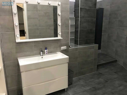 Оренда 7 і більше кімнатної квартири, <a class="location-link" href="/kiev/" title="Недвижимость Київ">Київ</a>, <a class="location-link" href="/kiev/pecherskij/" title="Недвижимость Печерський район">Печерський р-н</a>, Ольгинська вул., 2/1 (изображение 18)