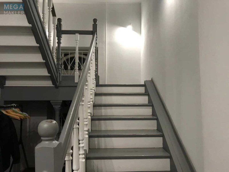 Оренда 7 і більше кімнатної квартири, <a class="location-link" href="/kiev/" title="Недвижимость Київ">Київ</a>, <a class="location-link" href="/kiev/pecherskij/" title="Недвижимость Печерський район">Печерський р-н</a>, Ольгинська вул., 2/1 (изображение 23)