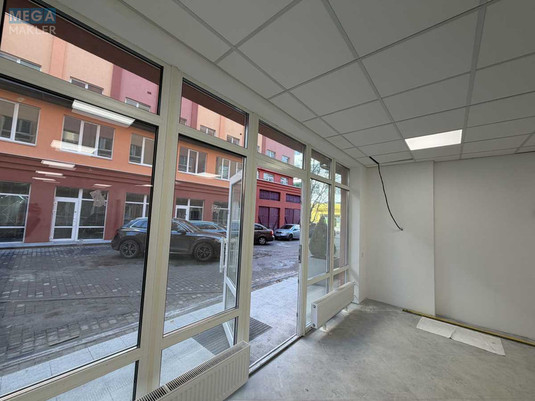 Продаж комерційної нерухомості, 65&nbsp;кв.м, под магазин, <a class="location-link" href="/kiev/" title="Недвижимость Київ">Київ</a>, <a class="location-link" href="/kiev/shevchenkovskij/" title="Недвижимость Шевченківський район">Шевченківський р-н</a>, Глубочицкая ул., 17 (изображение 6)