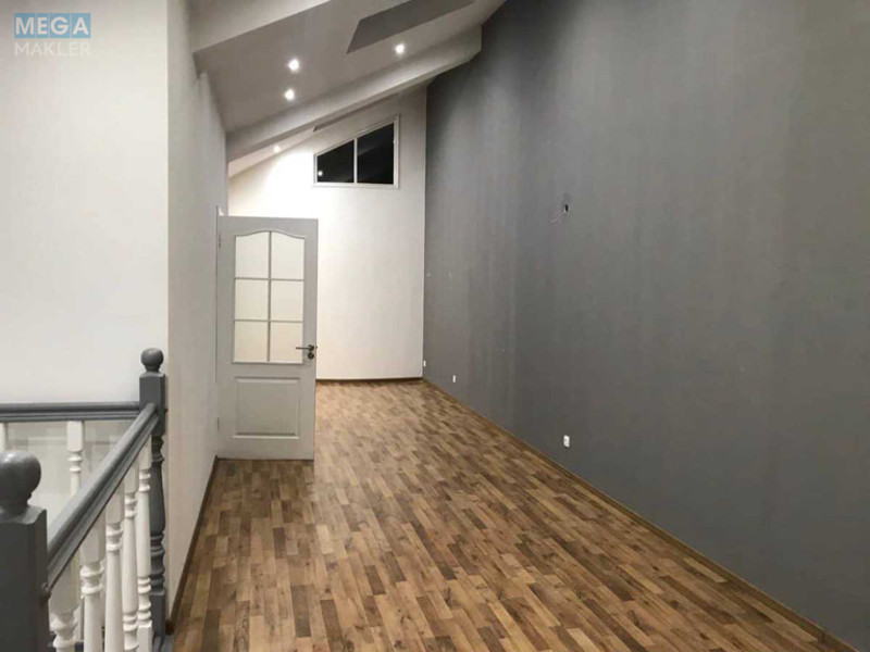 Оренда комерційної нерухомості, 400&nbsp;кв.м, под офис, <a class="location-link" href="/kiev/" title="Недвижимость Київ">Київ</a>, <a class="location-link" href="/kiev/pecherskij/" title="Недвижимость Печерський район">Печерський р-н</a>, Ольгинська вул., 2/1 (изображение 21)