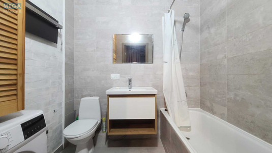 Продаж 1 кімнатної квартири (40/15/14), 18 пов. 25 пов. будинку, <a class="location-link" href="/kiev/" title="Недвижимость Київ">Київ</a>, <a class="location-link" href="/kiev/podolskij/" title="Недвижимость Подільський район">Подільський р-н</a>, Європейського Союзу просп., 41а (изображение 6)