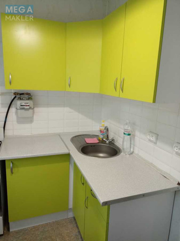 Продаж 3 кімнатної квартири (54/36/5), 1 пов. 5 пов. будинку, <a class="location-link" href="/kiev/" title="Недвижимость Київ">Київ</a>, <a class="location-link" href="/kiev/pecherskij/" title="Недвижимость Печерський район">Печерський р-н</a>, Марії Приймаченко бульв., 8б (изображение 2)