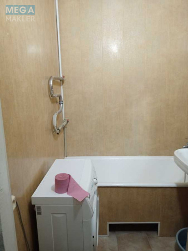 Продаж 3 кімнатної квартири (54/36/5), 1 пов. 5 пов. будинку, <a class="location-link" href="/kiev/" title="Недвижимость Київ">Київ</a>, <a class="location-link" href="/kiev/pecherskij/" title="Недвижимость Печерський район">Печерський р-н</a>, Марії Приймаченко бульв., 8б (изображение 12)