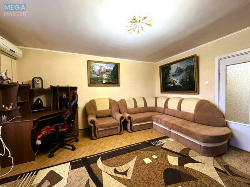 Оренда 3 кімнатної квартири, <a class="location-link" href="/kiev/" title="Недвижимость Київ">Київ</a>, <a class="location-link" href="/kiev/darnickij/" title="Недвижимость Дарницький район">Дарницький р-н</a>, Декабристів вул., 12/37 (изображение 2)