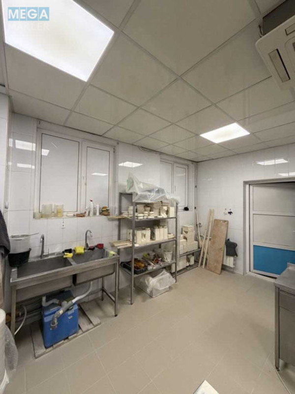 Продаж комерційної нерухомості, 74&nbsp;кв.м, под офис, <a class="location-link" href="/kiev/" title="Недвижимость Київ">Київ</a>, <a class="location-link" href="/kiev/shevchenkovskij/" title="Недвижимость Шевченківський район">Шевченківський р-н</a>, Глубочицкая ул., 40 (изображение 3)