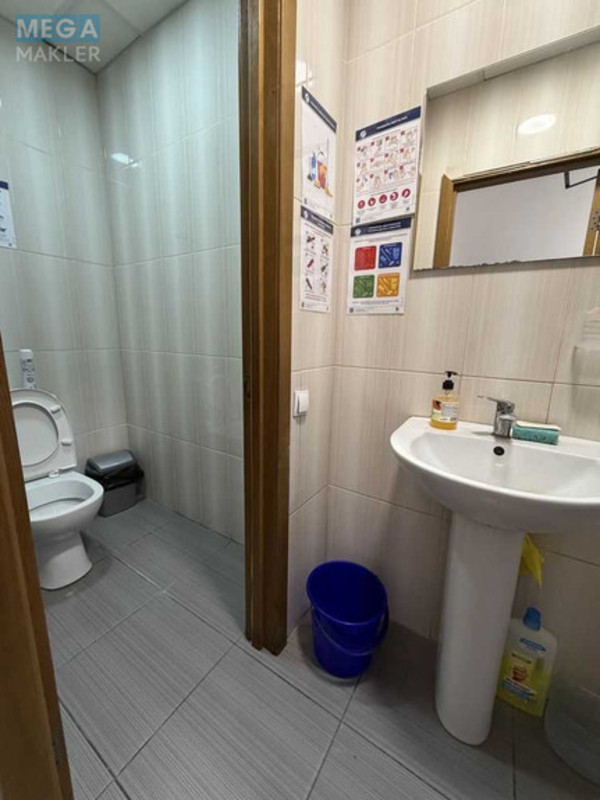 Продаж комерційної нерухомості, 74&nbsp;кв.м, под офис, <a class="location-link" href="/kiev/" title="Недвижимость Київ">Київ</a>, <a class="location-link" href="/kiev/shevchenkovskij/" title="Недвижимость Шевченківський район">Шевченківський р-н</a>, Глубочицкая ул., 40 (изображение 10)