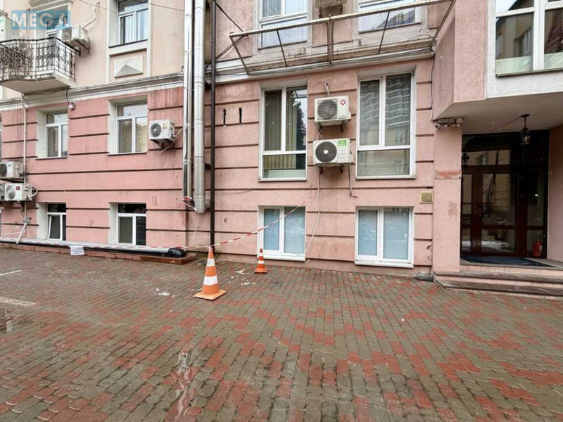 Продаж комерційної нерухомості, 74&nbsp;кв.м, под офис, <a class="location-link" href="/kiev/" title="Недвижимость Київ">Київ</a>, <a class="location-link" href="/kiev/shevchenkovskij/" title="Недвижимость Шевченківський район">Шевченківський р-н</a>, Глубочицкая ул., 40 (изображение 13)