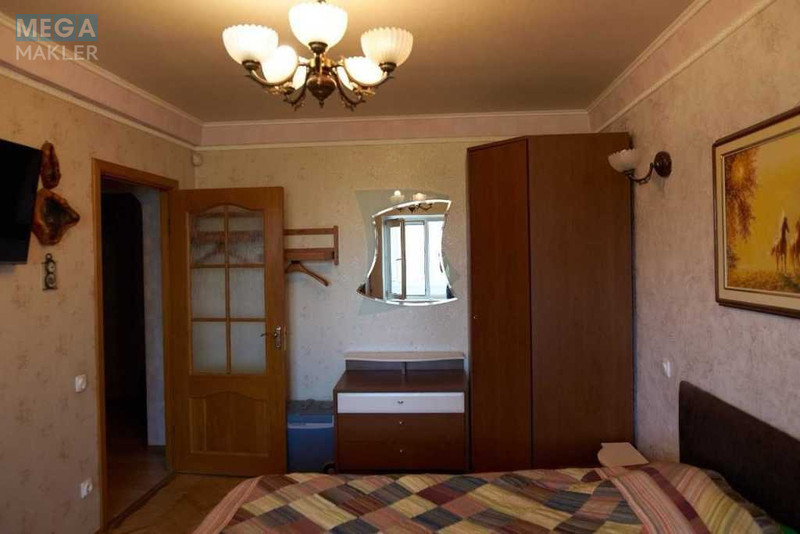 Продаж 3 кімнатної квартири (73/?/8), 7 пов. 8 пов. будинку, <a class="location-link" href="/kiev/" title="Недвижимость Київ">Київ</a>, <a class="location-link" href="/kiev/obolonskij/" title="Недвижимость Оболонський район">Оболонський р-н</a>, Маршала Малиновского ул., 3б (изображение 2)