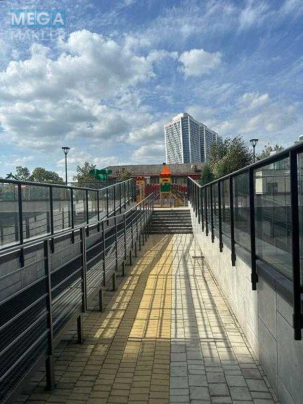 Оренда 4 кімнатні квартири, <a class="location-link" href="/kiev/" title="Недвижимость Київ">Київ</a>, <a class="location-link" href="/kiev/shevchenkovskij/" title="Недвижимость Шевченківський район">Шевченківський р-н</a>, Берестейський просп., 5В (изображение 19)