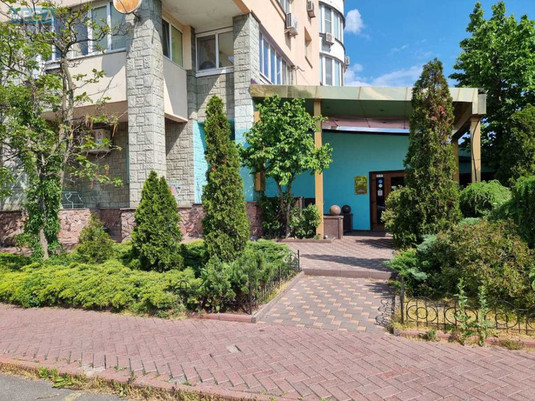 Продаж комерційної нерухомості, 253&nbsp;кв.м, под офис, <a class="location-link" href="/kiev/" title="Недвижимость Київ">Київ</a>, <a class="location-link" href="/kiev/obolonskij/" title="Недвижимость Оболонський район">Оболонський р-н</a>, Героев Сталинграда просп., 12Д (изображение 3)