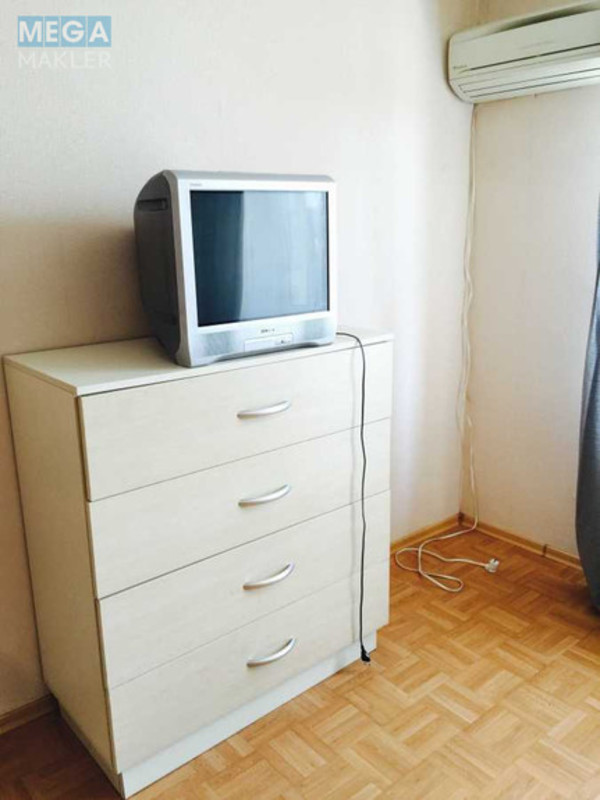 Оренда 1 кімнатної квартири, <a class="location-link" href="/odessa/" title="Недвижимость Одеса">Одеса</a>, <a class="location-link" href="/odessa/primorskij/" title="Недвижимость Приморський район">Приморський р-н</a>, Фонтанская дорога, 8/5 (изображение 2)