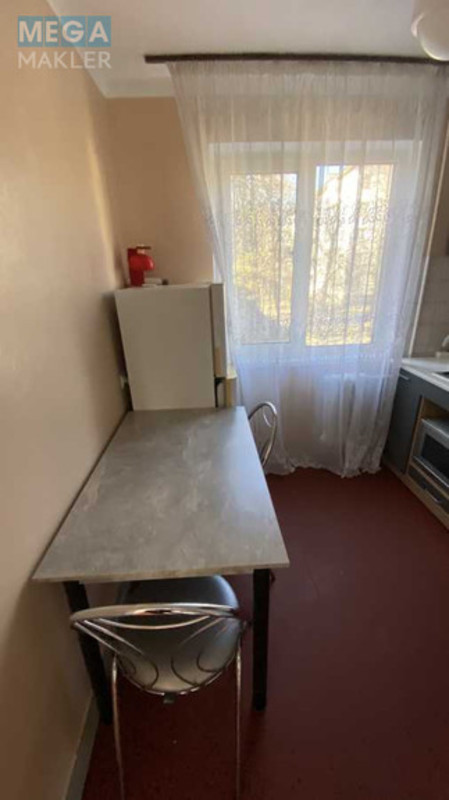 Оренда 1 кімнатної квартири, <a class="location-link" href="/kiev/" title="Недвижимость Київ">Київ</a>, <a class="location-link" href="/kiev/solomenskij/" title="Недвижимость Солом'янський район">Солом'янський р-н</a>, Героїв Севастополя вул., 12 (изображение 5)