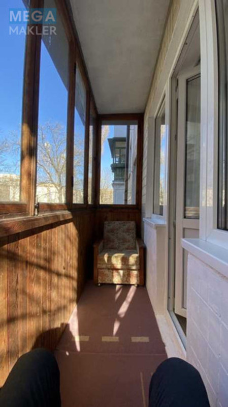 Оренда 1 кімнатної квартири, <a class="location-link" href="/kiev/" title="Недвижимость Київ">Київ</a>, <a class="location-link" href="/kiev/solomenskij/" title="Недвижимость Солом'янський район">Солом'янський р-н</a>, Героїв Севастополя вул., 12 (изображение 9)