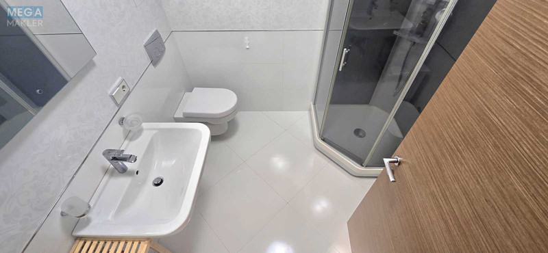 Оренда 1 кімнатної квартири, <a class="location-link" href="/kiev/" title="Недвижимость Київ">Київ</a>, <a class="location-link" href="/kiev/shevchenkovskij/" title="Недвижимость Шевченківський район">Шевченківський р-н</a>, Дмитриевская ул., 82 (изображение 8)