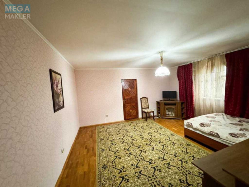 Продаж дома, 3&nbsp;поверху, 261&nbsp;кв.м, 3&nbsp;кімнати, ділянка 13&nbsp;соток, <a class="location-link" href="/gorbovichi/" title="Недвижимость Горбовичі">Горбовичі</a>, вул. Вишнева, 51 (изображение 21)