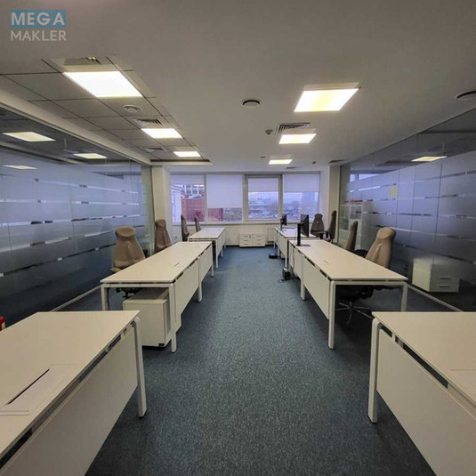 Оренда комерційної нерухомості, 986,10&nbsp;кв.м, под офис, <a class="location-link" href="/kiev/" title="Недвижимость Київ">Київ</a>, <a class="location-link" href="/kiev/dneprovskij/" title="Недвижимость Дніпровський район">Дніпровський р-н</a>, Євгена Сверстюка вул., 2а (изображение 3)