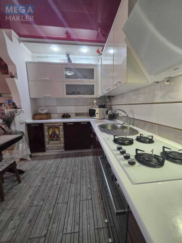 Продаж дома, 2&nbsp;поверху, 136&nbsp;кв.м, 4&nbsp;кімнати, ділянка 6&nbsp;соток, <a class="location-link" href="/vasilkov/" title="Недвижимость Васильків">Васильків</a>, Соборна (изображение 7)