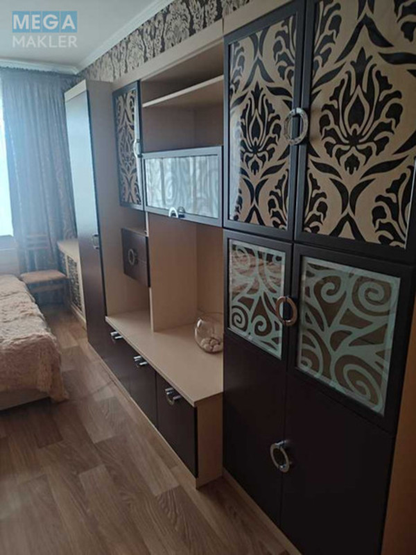 Оренда 1 кімнатної квартири, <a class="location-link" href="/kiev/" title="Недвижимость Київ">Київ</a>, <a class="location-link" href="/kiev/podolskij/" title="Недвижимость Подільський район">Подільський р-н</a>, Свободи просп., 1А (изображение 5)